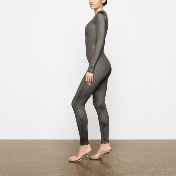 SKIMS All-In One Shine Crew Neck One piece Jumpsuit Gunmetal